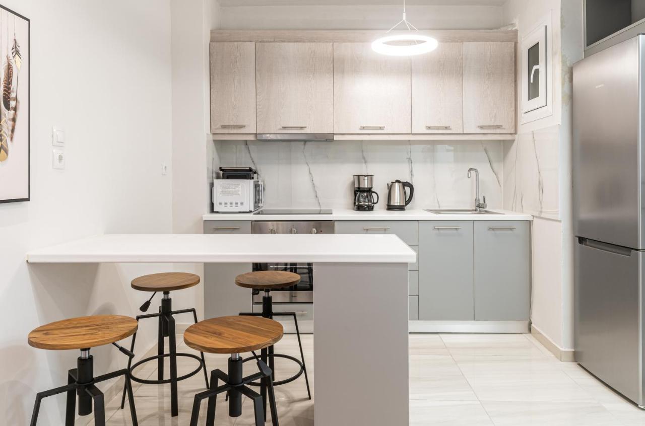 Spacious 2bd Next To Metro Apartment