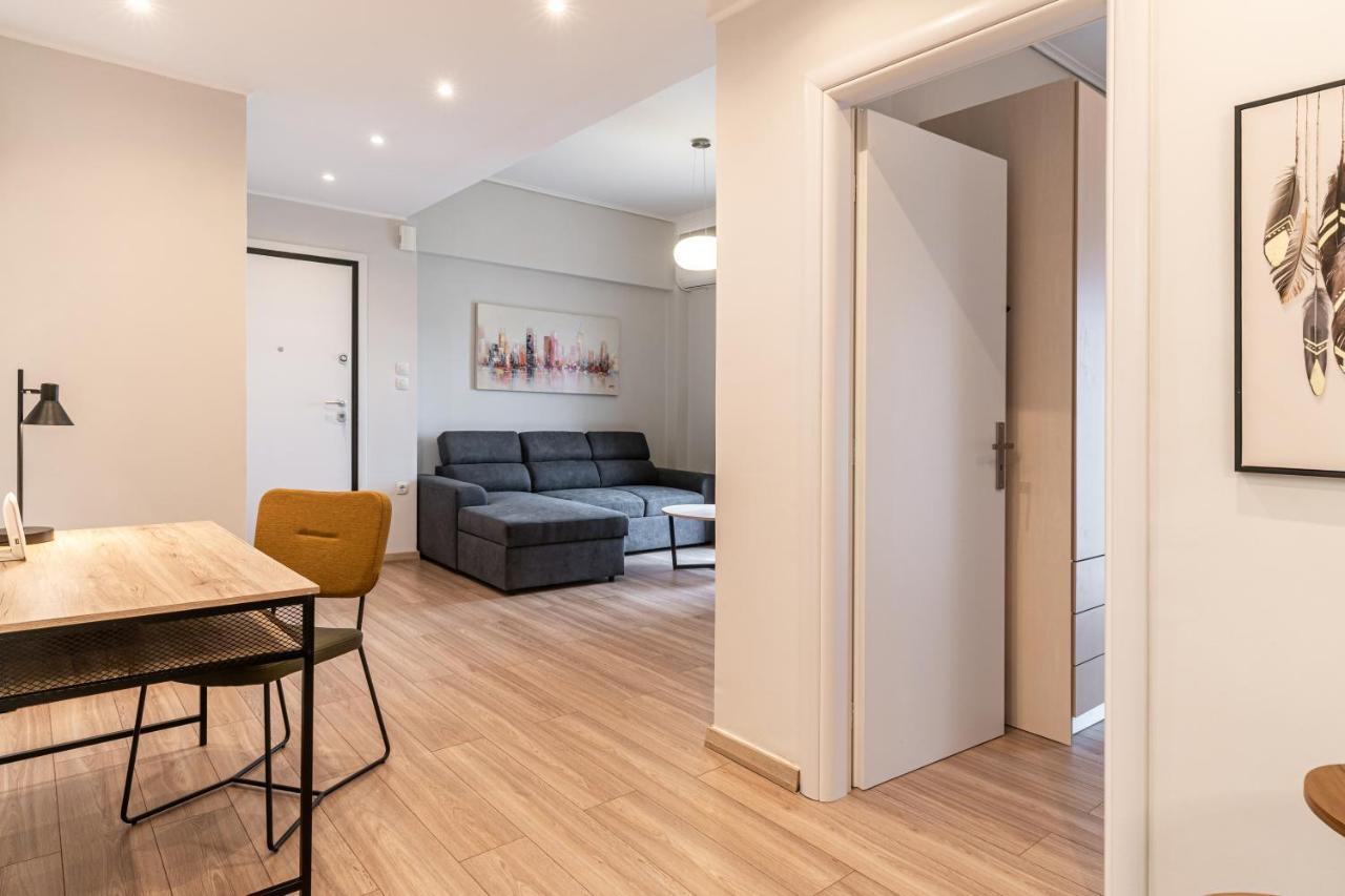 Spacious 2bd Next To Metro Apartment